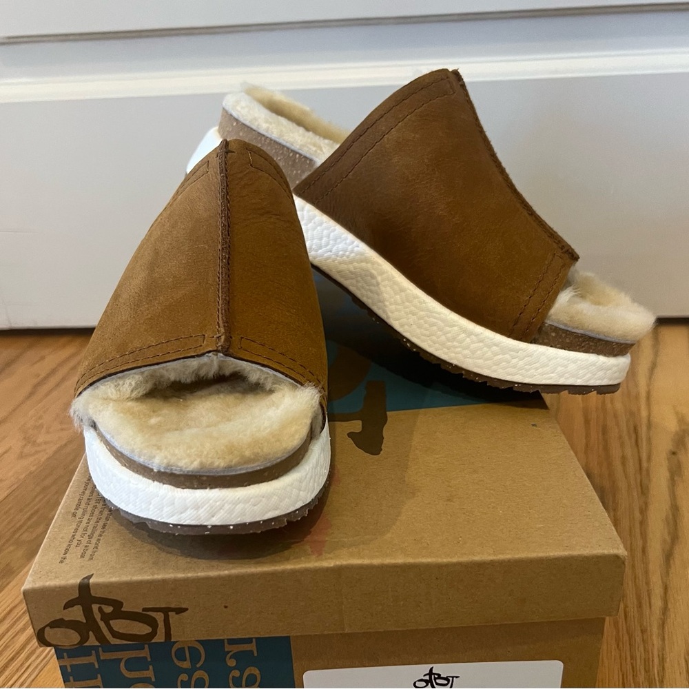 OTBT Wayside New Tan Sz 8.5 - NIB
